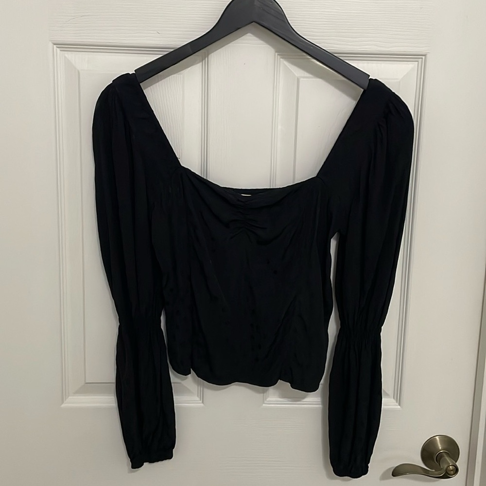 WAYF women’s Black long sleeve smocked back blouse